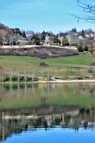 Chasteaux,lac du Causse.