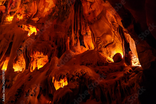 Fotografija Interior view to Grutas Mira de Aire cave, Portugal