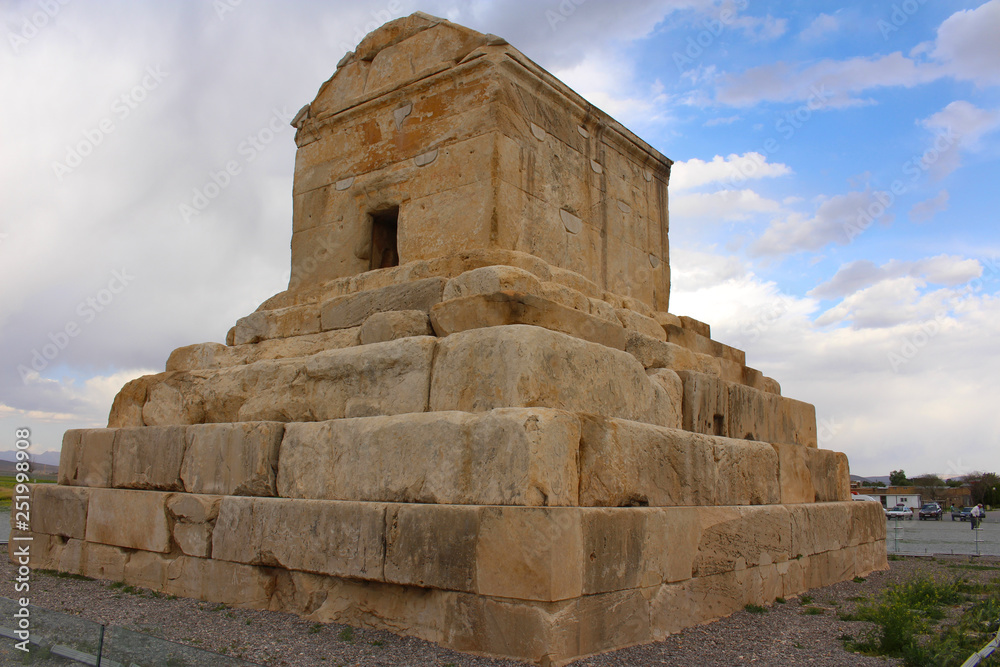 Foto De Tomb Of Cyrus The Great In Pasargadae The Most Important foto-de-tomb-of-cyrus-the-great-in-pasargadae-the-most-important