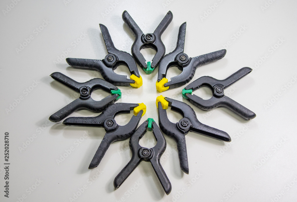 Grampos de fixação Grampos de fixação