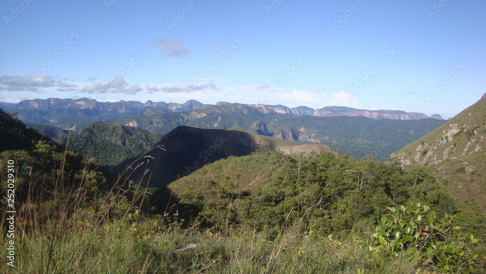 Cerros cerca del parque Amboró