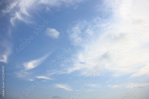 Fototapeta Naklejka Na Ścianę i Meble -  Cloud and blue sky for background. 