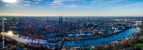 Lübeck Panorama - Frühlingserwachen in der Hansestadt