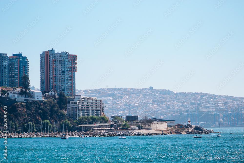Fototapeta premium Hoteleria a orilla del mar