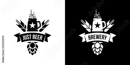 Modern craft beer drink isolated vector logo sign for bar, pub, store, brewhouse or brewery. Premium quality mug logotype emblem illustration set. Brewing fest fashion t-shirt badge design bundle.