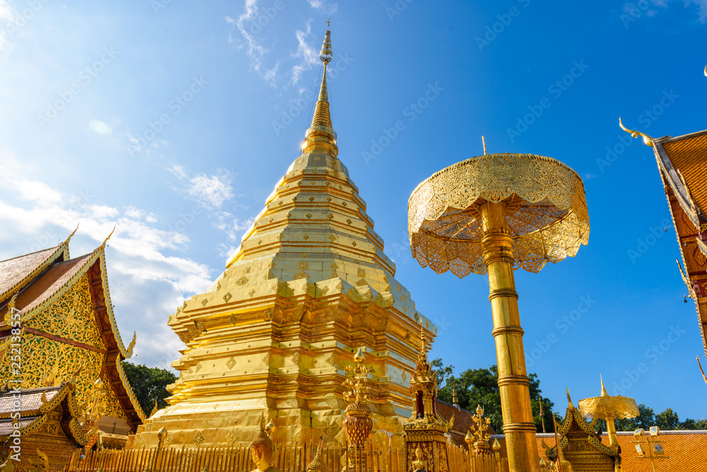 Fototapeta premium Golden pagoda at Phra That Doi Suthep Temple at Doi Suthep mountain in Chiang Mai, Thailand.