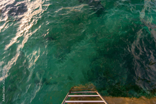 Leiter ins Wasser © lexpixelart