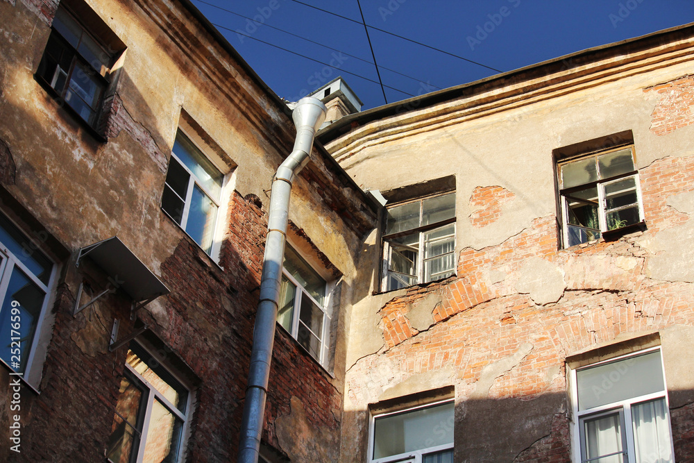 Fototapeta premium Typical courtyard in Saint Petersburg, Russia
