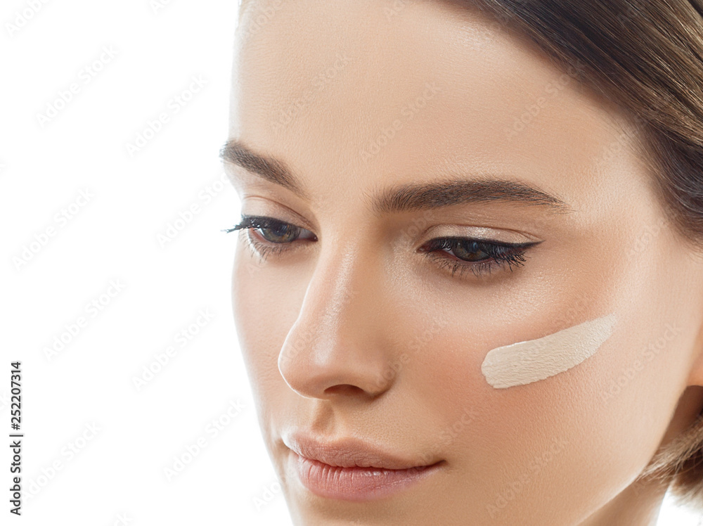 Beautiful woman portrait beauty skin healthy and perfect makeup Skin tone cream line on woman face. Beautiful woman portrait beauty skin healthy and perfect makeup Skin tone cream line on woman face.