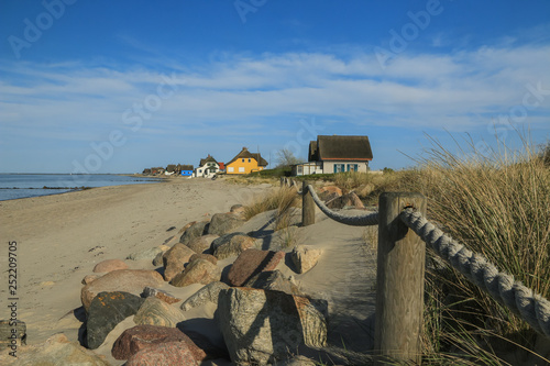 bautiful beach houses with sea view