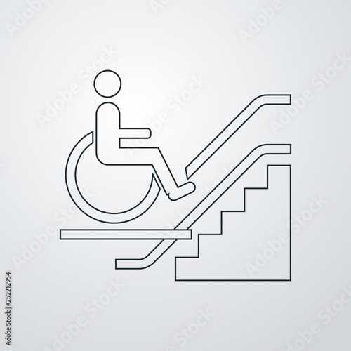 Icono plano lineal elevador hombre en silla de ruedas en fondo gris