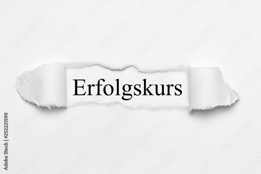Erfolgskurs auf weißen gerissenen Papier Erfolgskurs auf weißen gerissenen Papier