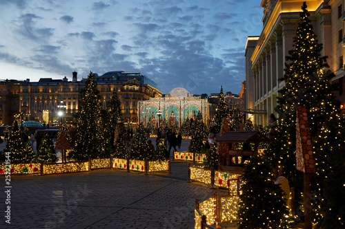 lights in the center of Moscow