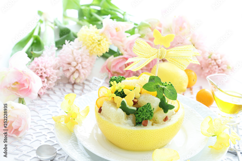 メロゴールドと菜の花のフルーツサラダ メロゴールドと菜の花のフルーツサラダ