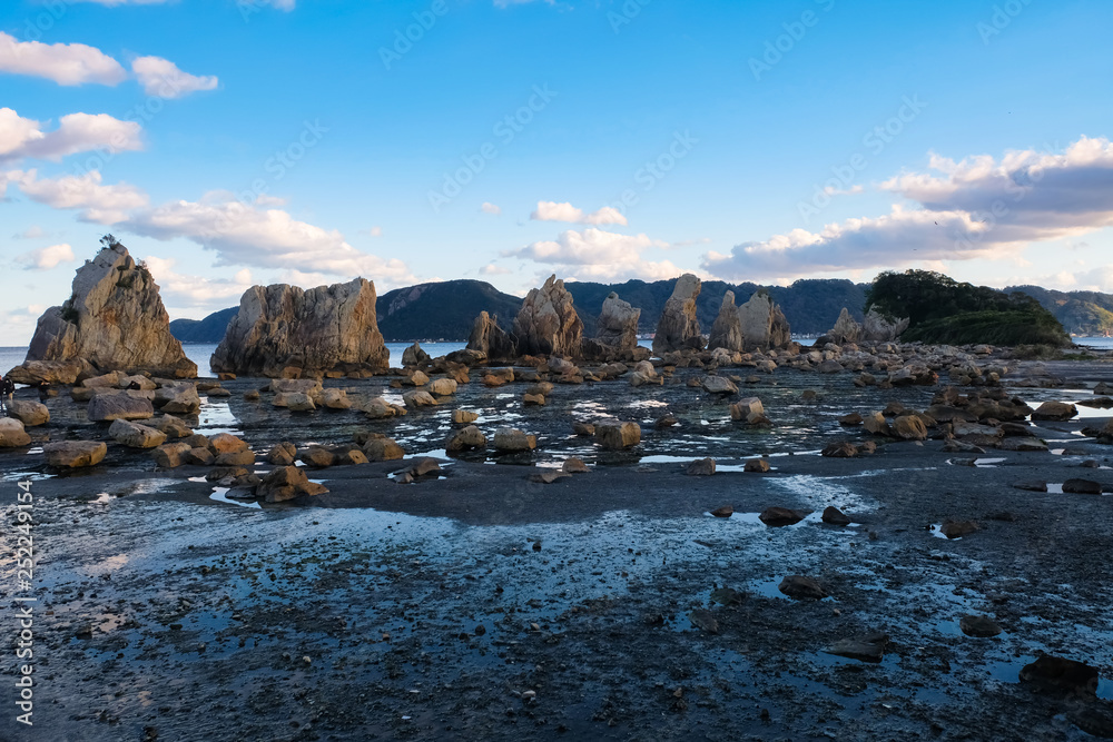 串本町 橋杭岩