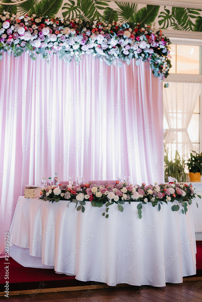 Fototapeta premium Banquet hall for weddings with decorative elements