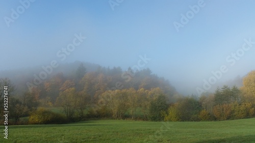 Die Eifel im Nebel des Herbst © Schattenwanderer