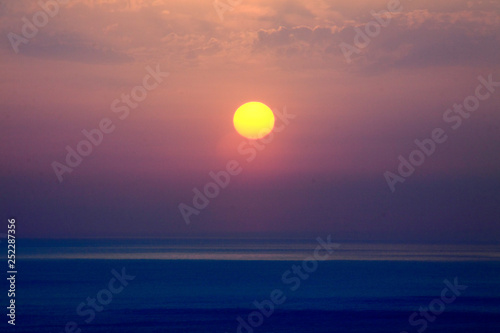 Fototapeta Naklejka Na Ścianę i Meble -  Sunset Sunrise in the sea 02