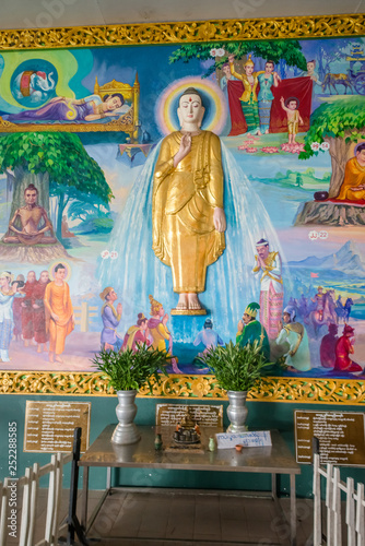  Chaukhtatgyi Buddhist Temple in Yangon, Myanmar