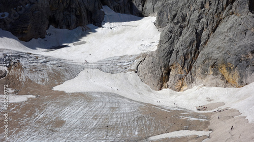 Wanderung auf die Zugspitze, über das Höllentalklamm mit Gletscher (Höllenthalerferner) und Klettersteig