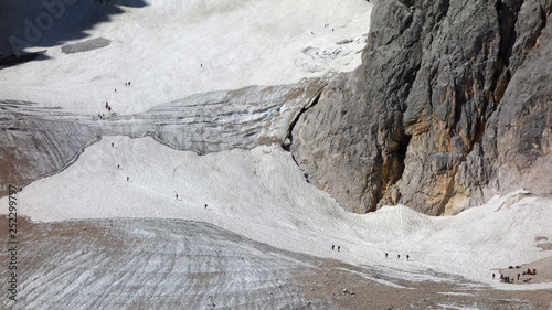 Wanderung auf die Zugspitze, über das Höllentalklamm mit Gletscher (Höllenthalerferner) und Klettersteig