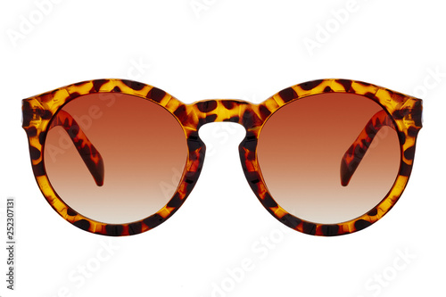 Obraz na płótnie Leopard print sunglasses with brown gradient Lens isolated on white background w salonie