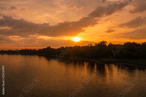 Sonnenaufganf an der Elbe