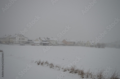 Winter außerhalb der Stadt photo