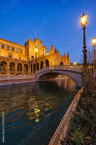 View from the waterway of the Plaza de España © Fernando