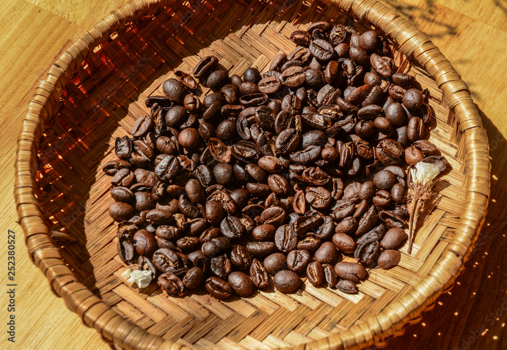 Fototapeta premium Coffee beans in the basket