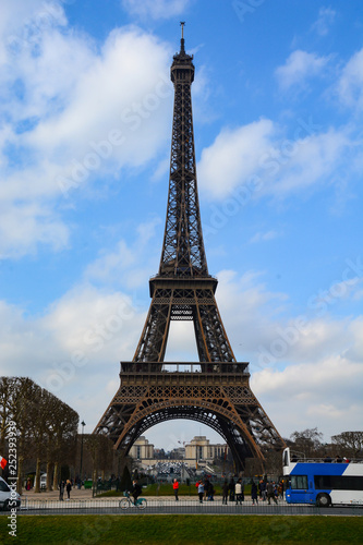Fototapeta Naklejka Na Ścianę i Meble -  Tour Eiffel - Paris - France
