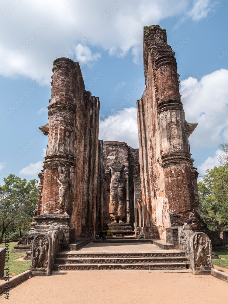 Buddha temple, Polonnaruwa
