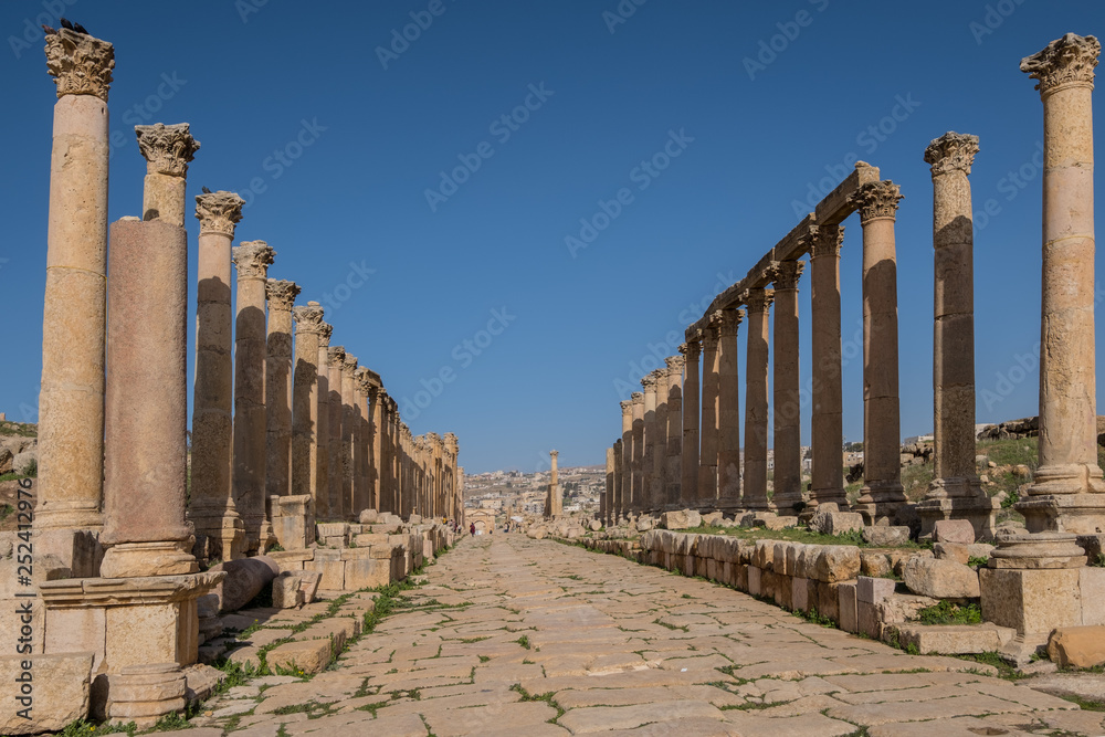Jerash ruins of Jordan: a once great Roman city 