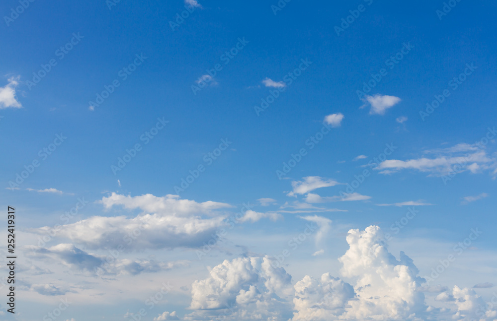 Fototapeta premium Nice white cloud on the sky background
