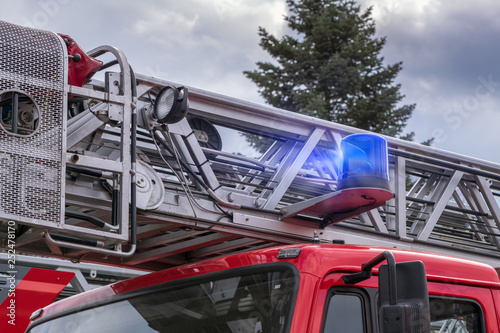 Symbolbild:Feuerwehr Leiterwagen