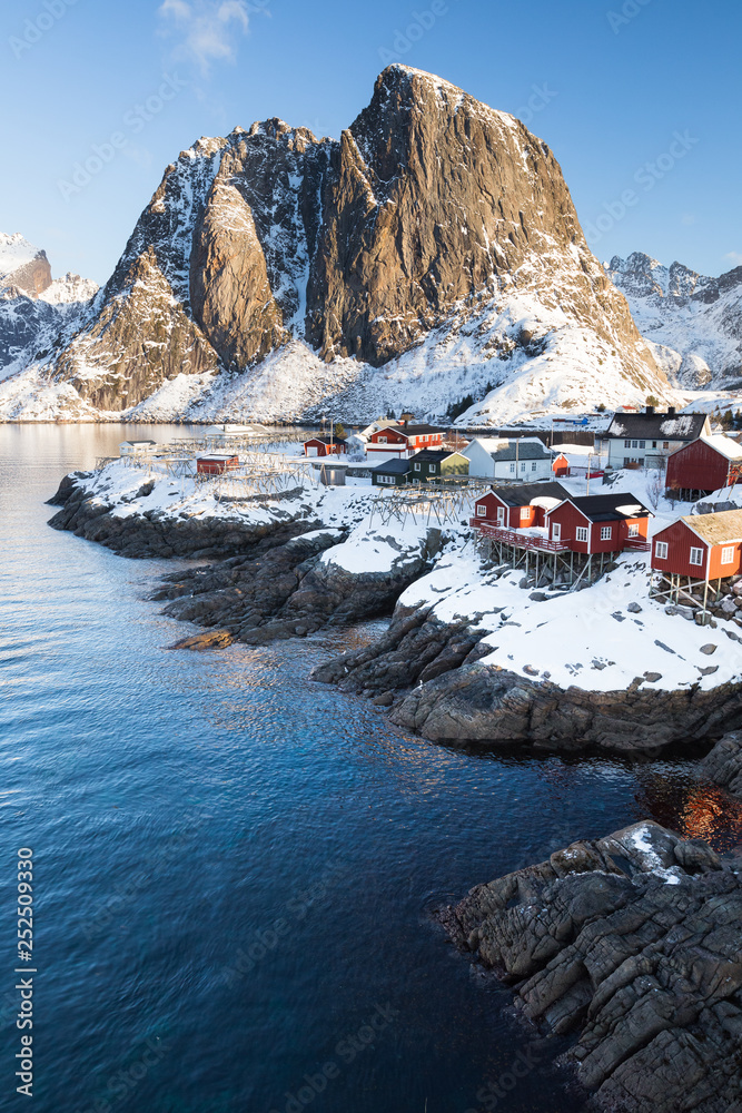 Fototapeta Fishing village Hamnoy on Lofoten islands (Norway) during a sunny winter day