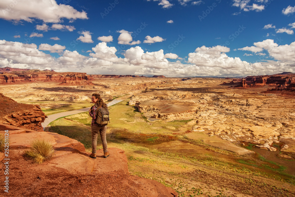 Woman travels to America on the Colorado river observation deck