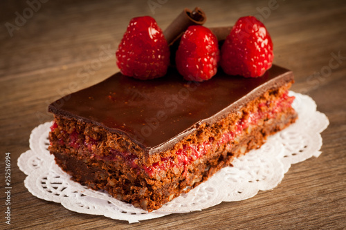 Photos postre de chocolate con fres