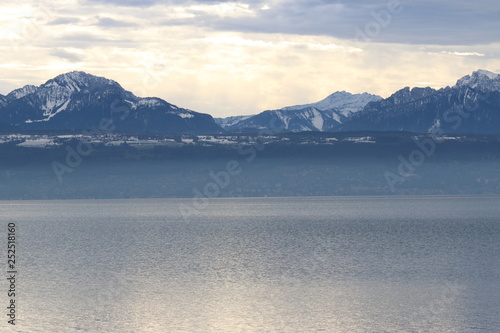 Lac L  man et Alpes