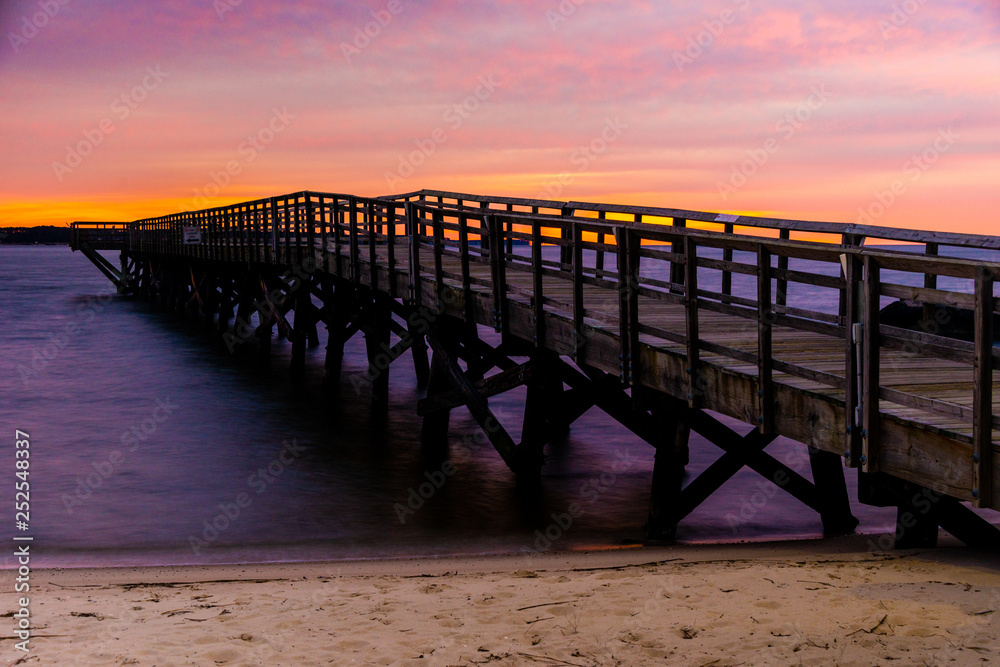 Fototapeta premium Pier at Sunrise