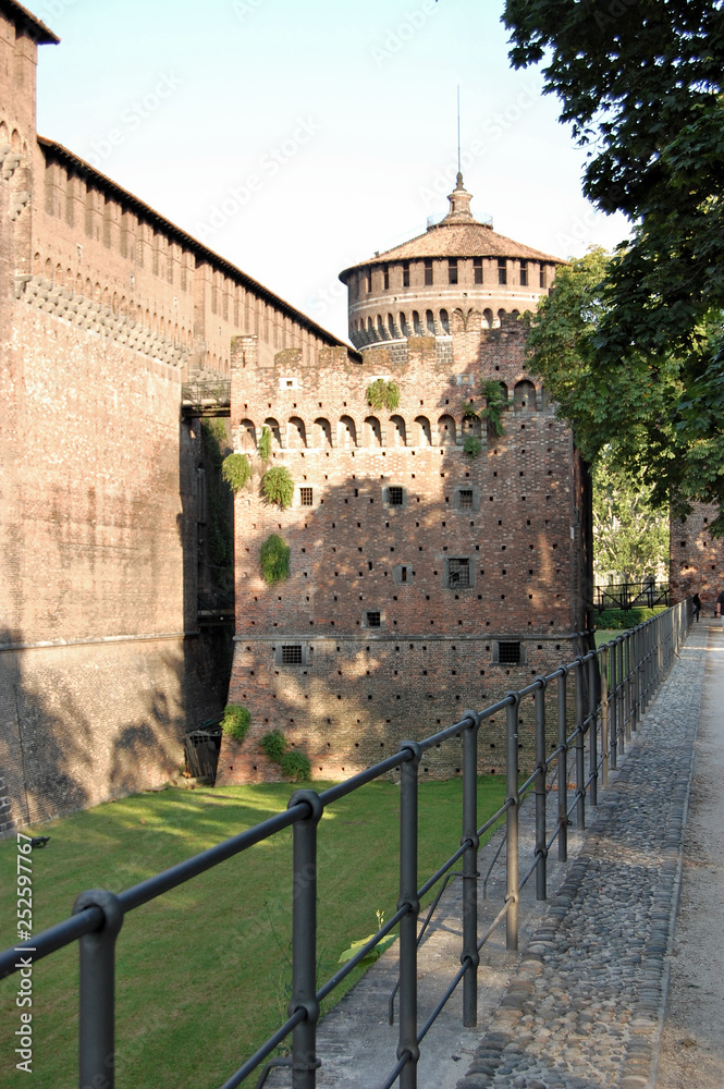 Obraz premium Fortress Wall in Milan
