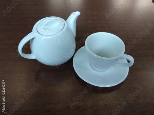 teapot and Cup white