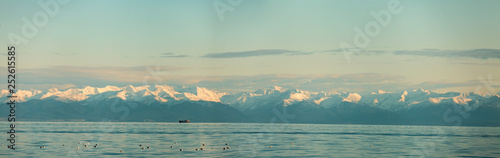 Fototapeta Naklejka Na Ścianę i Meble -  sunrise over the lake Baikal