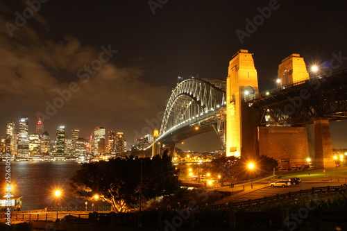 Sydney Harbour Bridge © gregmorey27