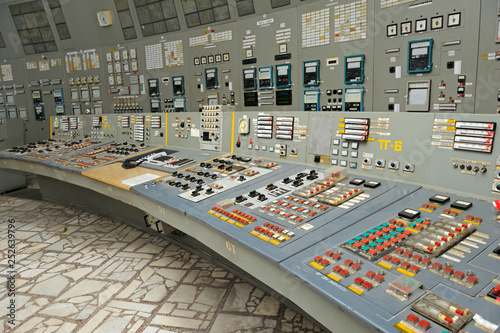 Fotografía Main control board in a control operations room of the reactor of the Chernobyl