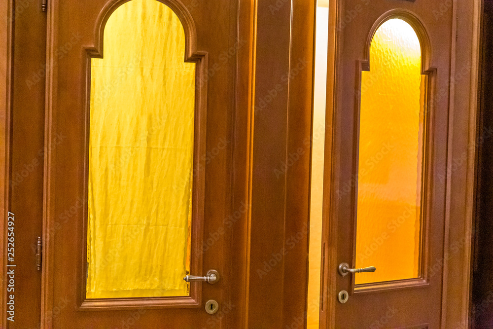 Obraz premium doors of confessional