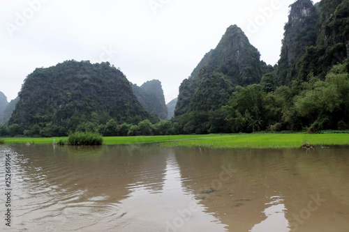 dry halong bay Ninh Bihn - Vietnam Asia