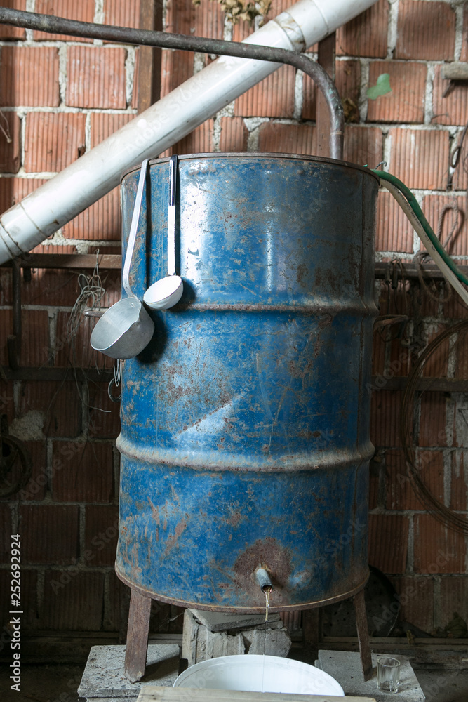 Old Fashioned way of cooking liquor for home use Old Fashioned way of cooking liquor for home use