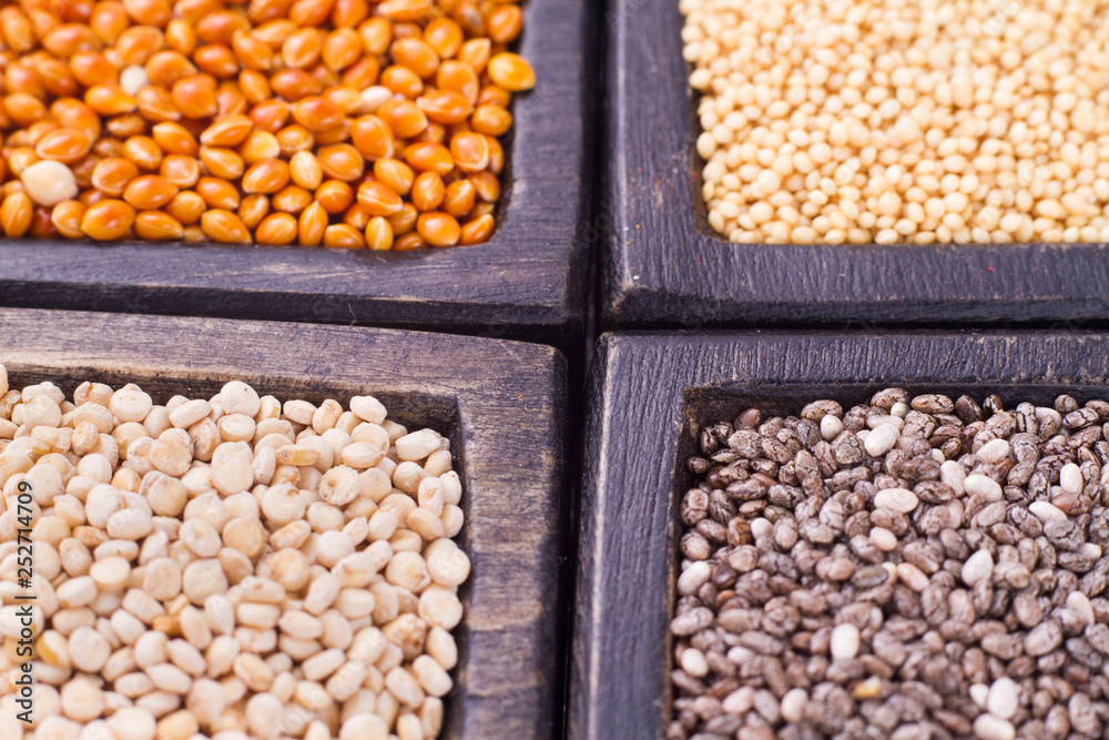 Fototapeta premium grains of super gluten-free foods: amaranth, chia, quinoa, millet