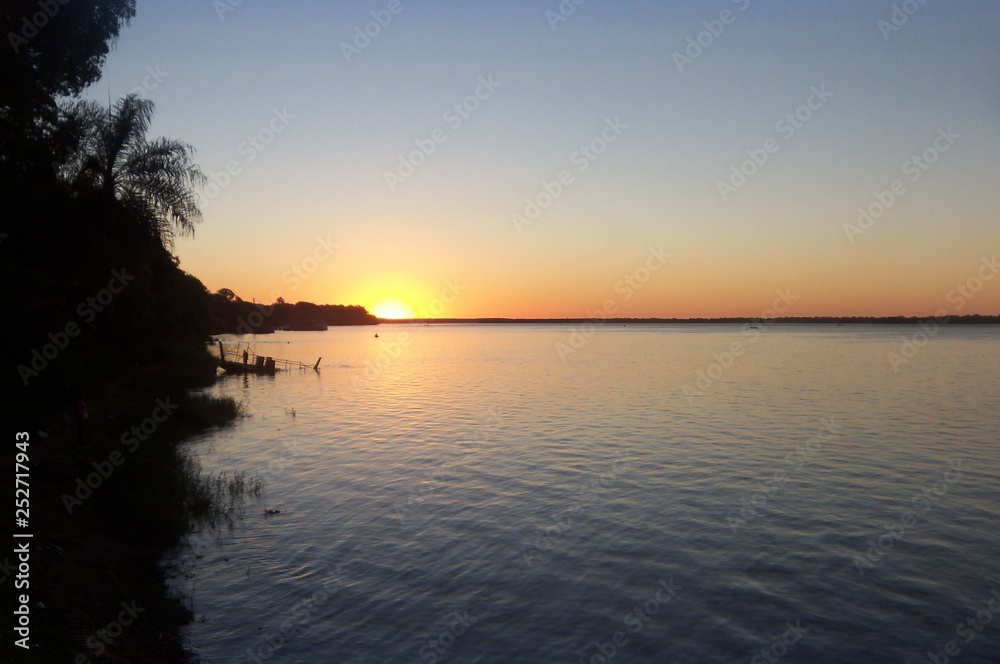 Atardecer en Ituzaingó Buenos Aires Atardecer en Ituzaingó Buenos Aires